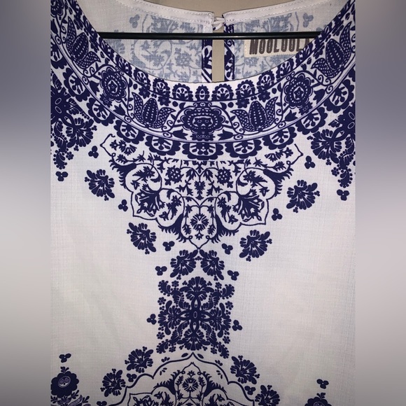 Mooloolaba crop top tshirt - Picture 3 of 10